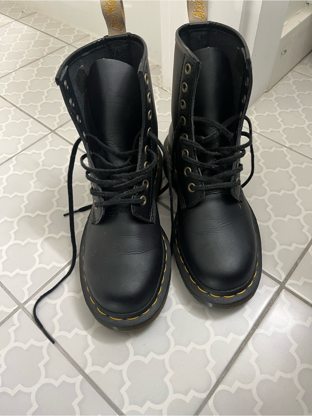 Vegan Dr Martens - Barely Worn